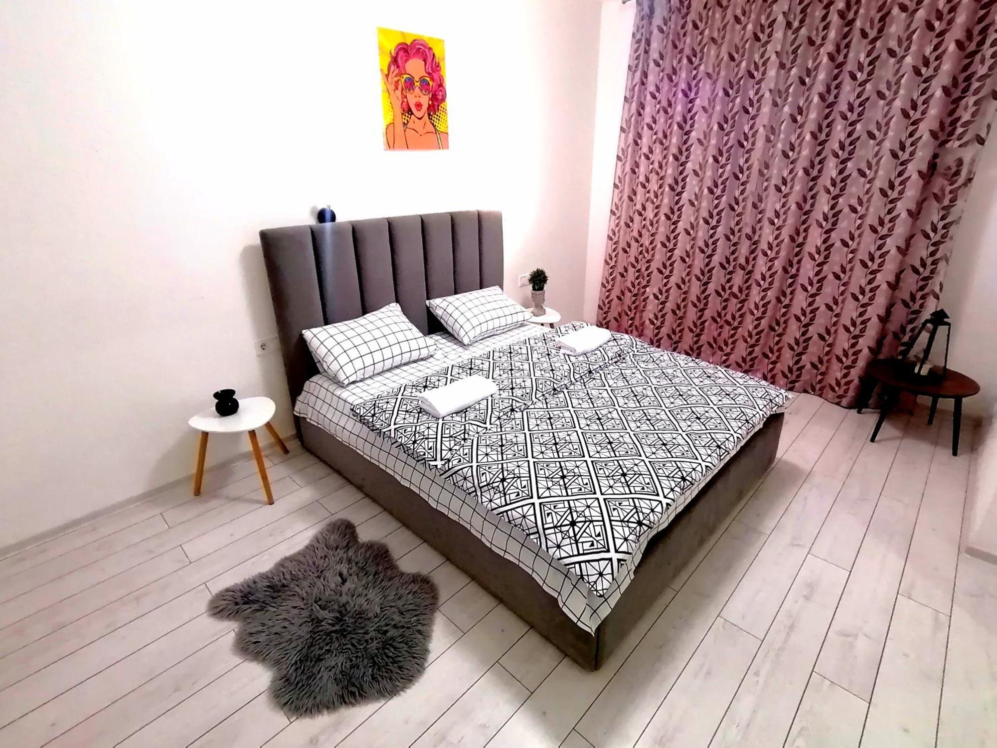 Ferienwohnung Новобудова Сам Центр Жк "Семицвіт" Lemberg Exterior foto