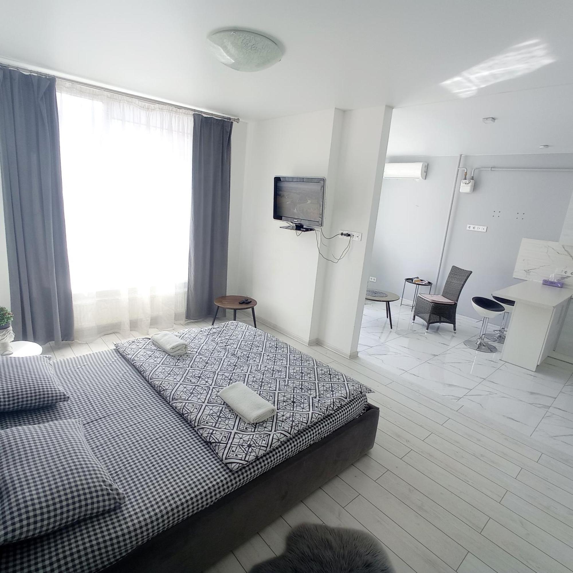 Ferienwohnung Новобудова Сам Центр Жк "Семицвіт" Lemberg Exterior foto