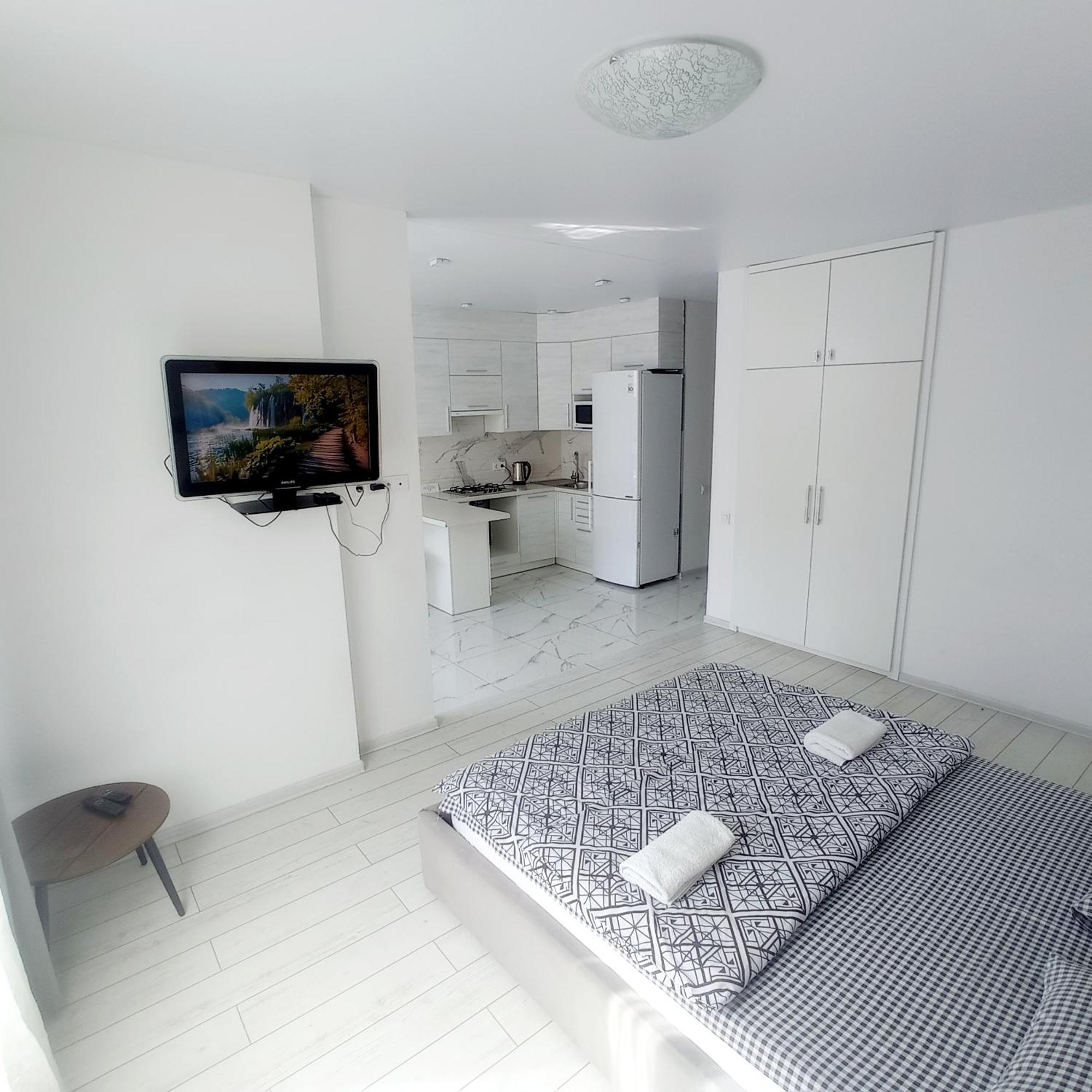 Ferienwohnung Новобудова Сам Центр Жк "Семицвіт" Lemberg Exterior foto