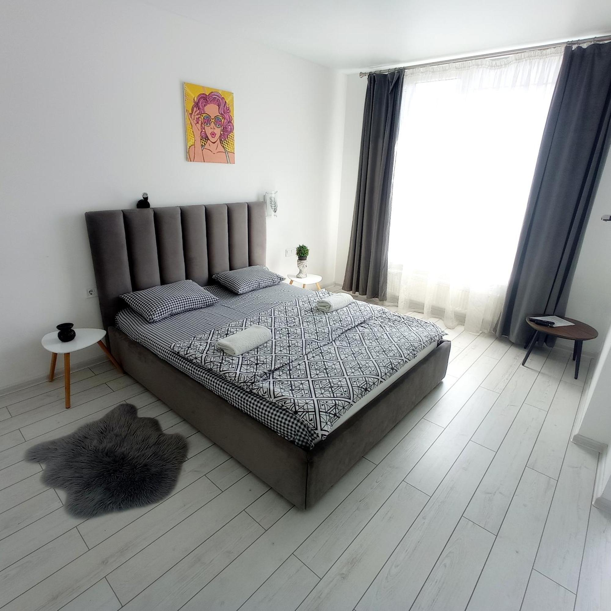 Ferienwohnung Новобудова Сам Центр Жк "Семицвіт" Lemberg Exterior foto